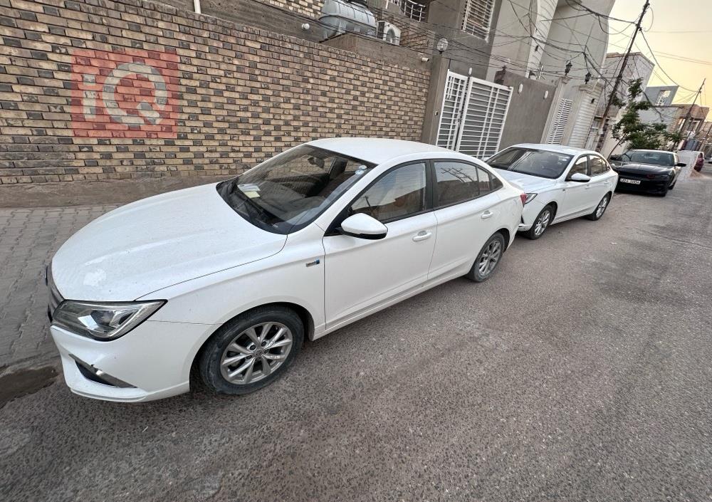 MG 5